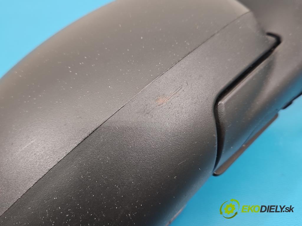 Skoda Roomster 1.4 16V 86 HP manual 63 kW 1390 cm3 5- zrkadlo pravé  (Kľučka dverí ostatné)