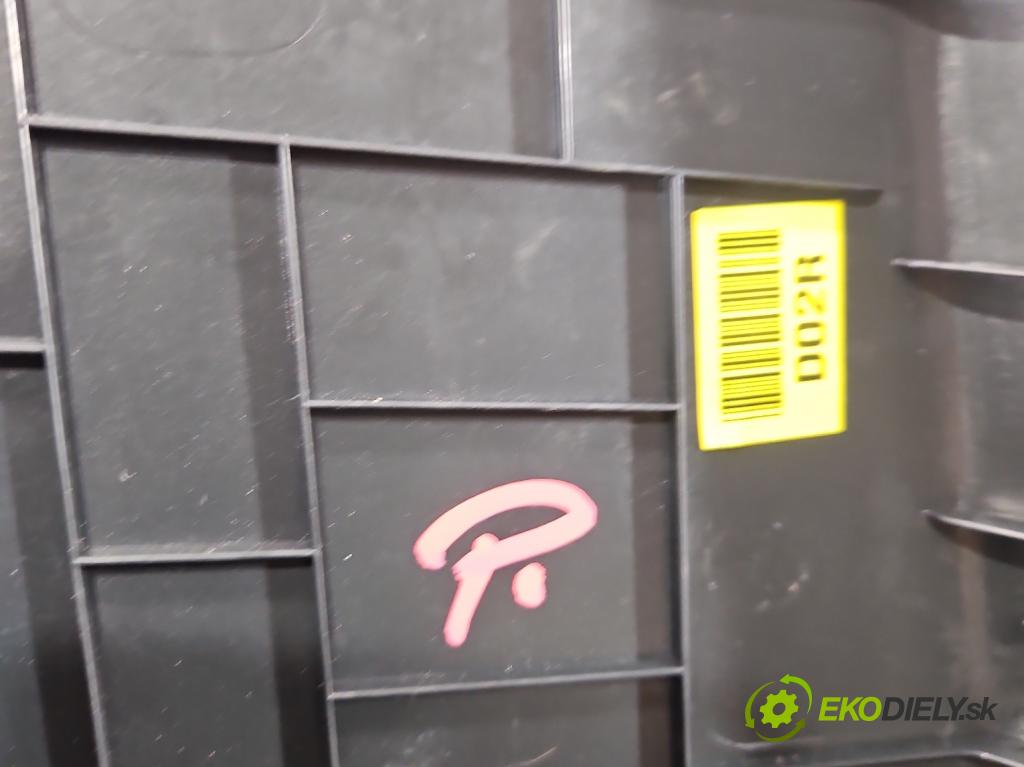 Hyundai Elantra VII 2020- 1.6 16V manual 90.2 kW 1598 cm3 4- kryt plast 85845-AA000