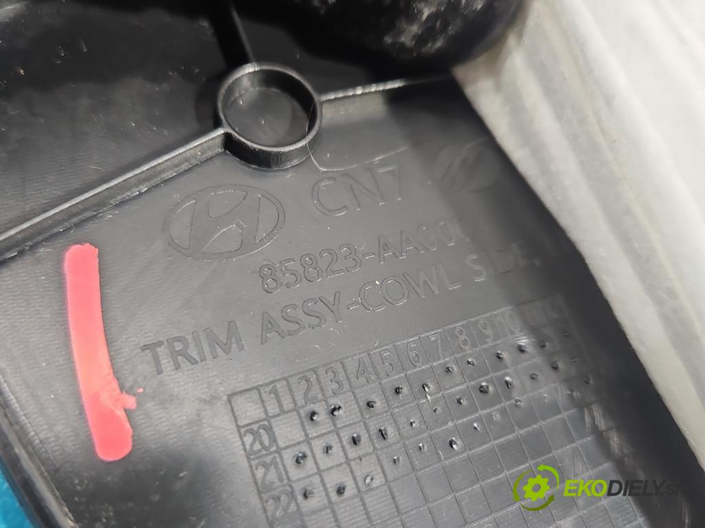 Hyundai Elantra VII 2020- 1.6 16V manual 90.2 kW 1598 cm3 4- kryt plast 85823-AA000