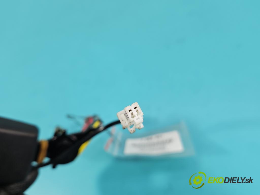 Hyundai Elantra VII 2020- 1.6 16V manual 90.2 kW 1598 cm3 4- pas bezpečnosť: zadné pravý 89840AA100NNB