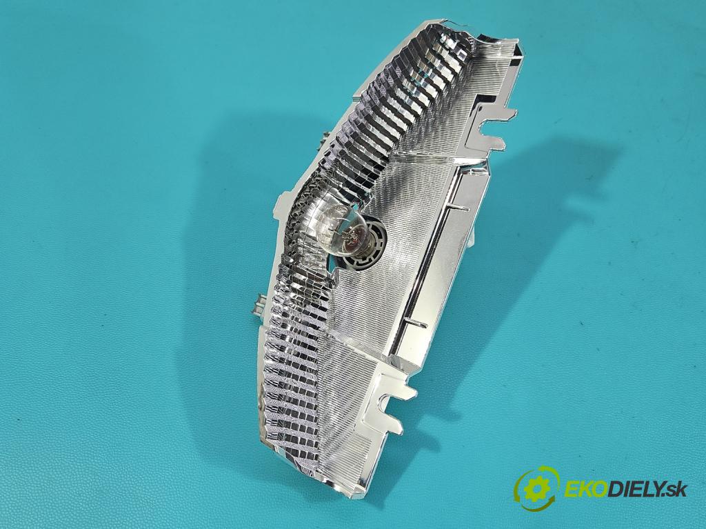 Hyundai Elantra VII 2020- 1.6 16V manual 90.2 kW 1598 cm3 4- světlo: stop: 92405-AA0