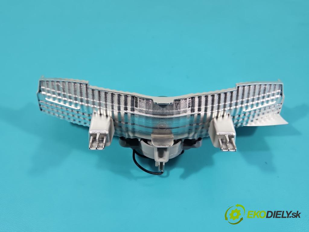 Hyundai Elantra VII 2020- 1.6 16V manual 90.2 kW 1598 cm3 4- světlo: stop: 92405-AA0