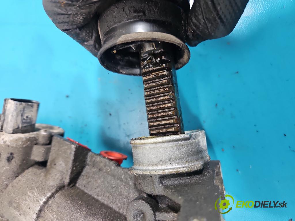 Skoda Roomster 1.4 16V 86 hp manual 63 kW 1390 cm3 5- řízení volant