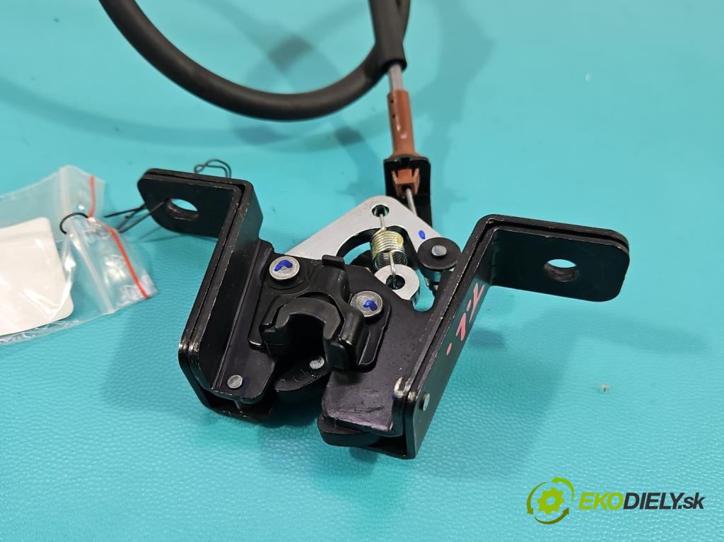 Hyundai Elantra VII 2020- 1.6 16V manual 90.2 kW 1598 cm3 4- zámok zadné ľavý