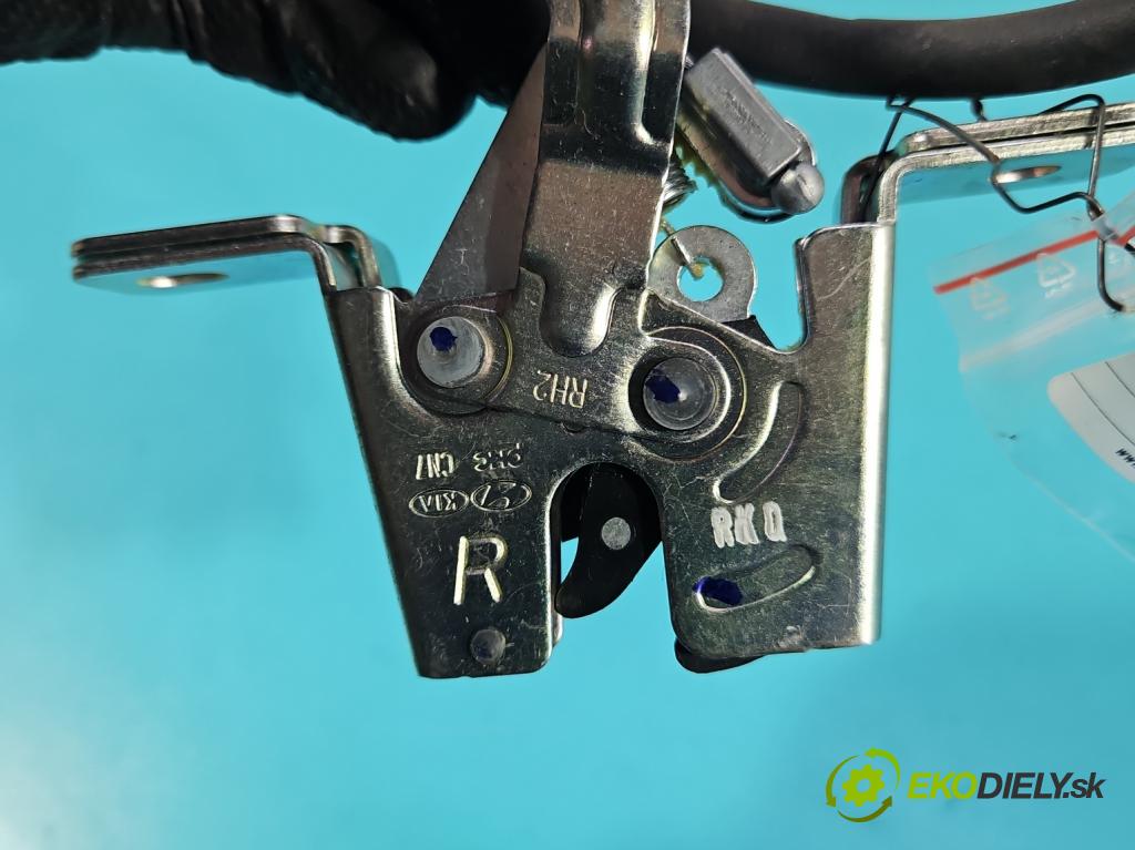 Hyundai Elantra VII 2020- 1.6 16V manual 90.2 kW 1598 cm3 4- zámok zadné pravý