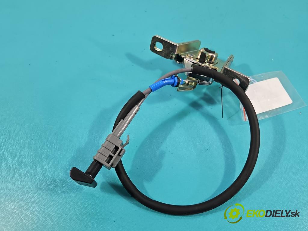 Hyundai Elantra VII 2020- 1.6 16V manual 90.2 kW 1598 cm3 4- zámok zadné pravý