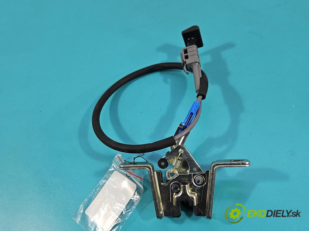 Hyundai Elantra VII 2020- 1.6 16V manual 90.2 kW 1598 cm3 4- zámok zadné pravý