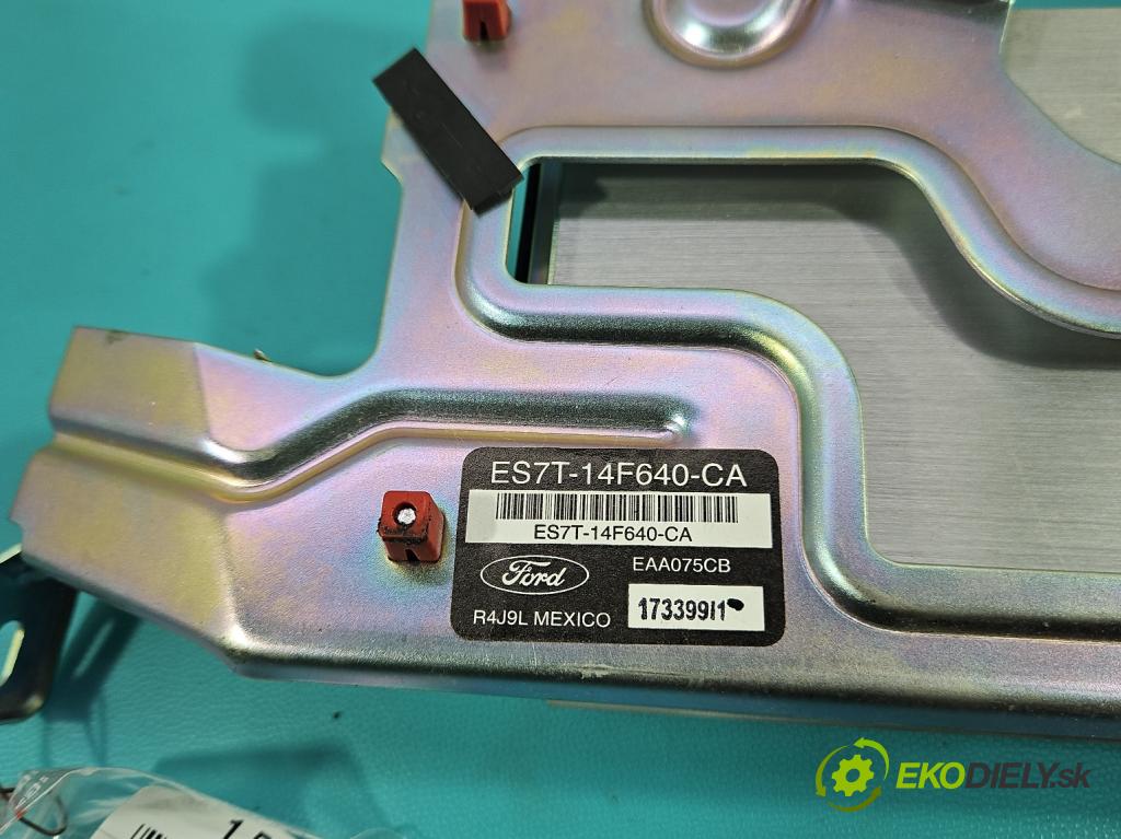 Ford Mondeo Mk5 2014-2022 2.0 16V 140 HP automatic 103 kW 1999 cm3 4- Zesilovač: ES7T-14F509-CA (Zosilňovač)