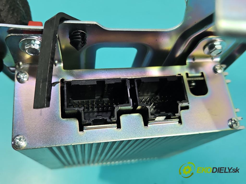 Ford Mondeo Mk5 2014-2022 2.0 16V 140 HP automatic 103 kW 1999 cm3 4- Zesilovač: ES7T-14F509-CA (Zosilňovač)