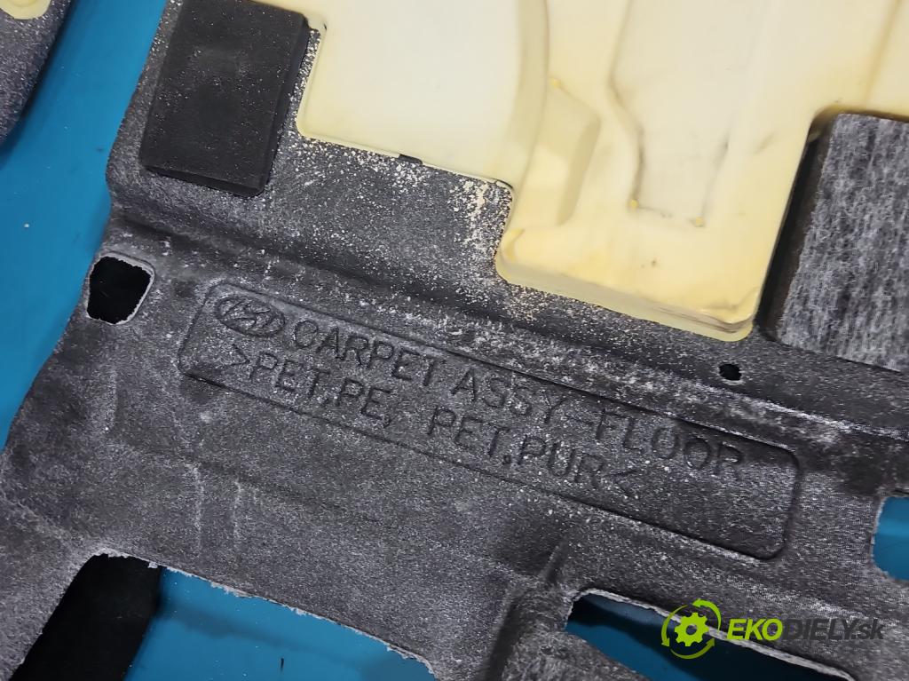 Hyundai Elantra VII 2020- 1.6 16V manual 90.2 kW 1598 cm3 4- koberec do auta ostatné