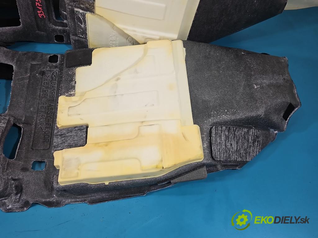 Hyundai Elantra VII 2020- 1.6 16V manual 90.2 kW 1598 cm3 4- koberec do auta ostatné