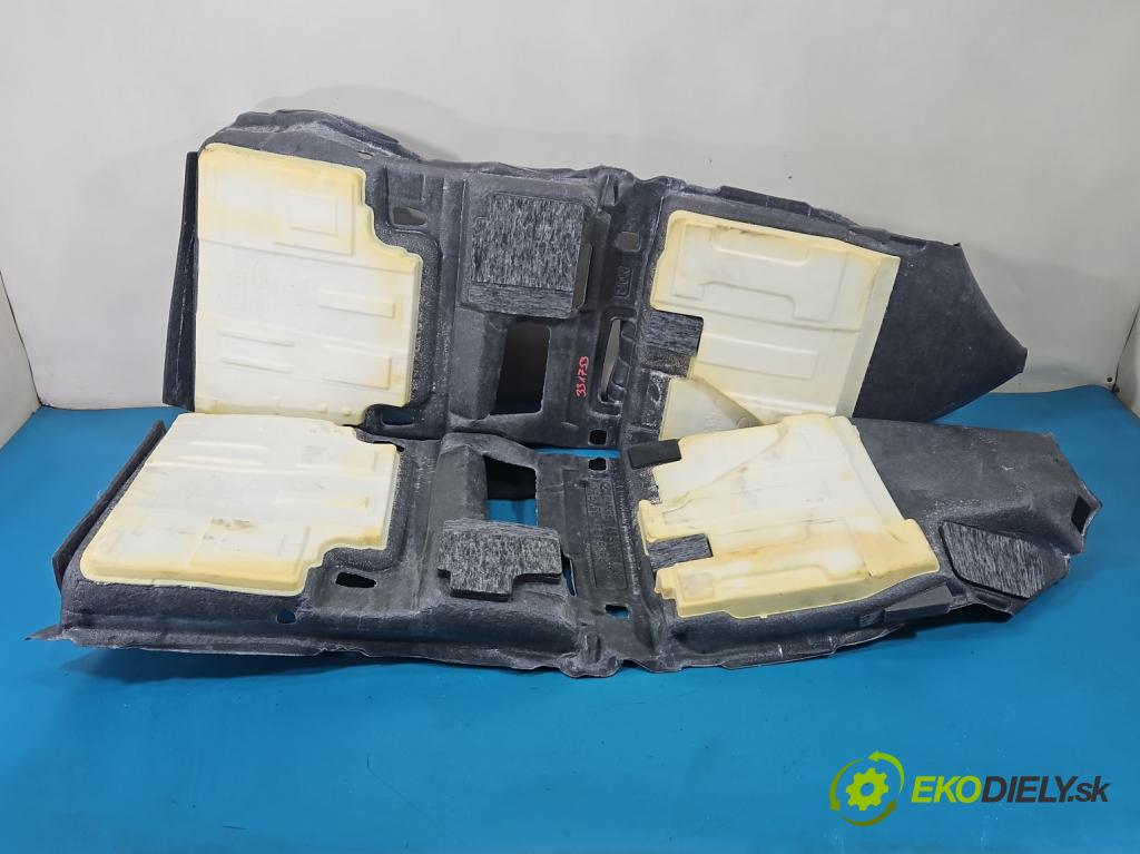 Hyundai Elantra VII 2020- 1.6 16V manual 90.2 kW 1598 cm3 4- koberec do auta ostatné