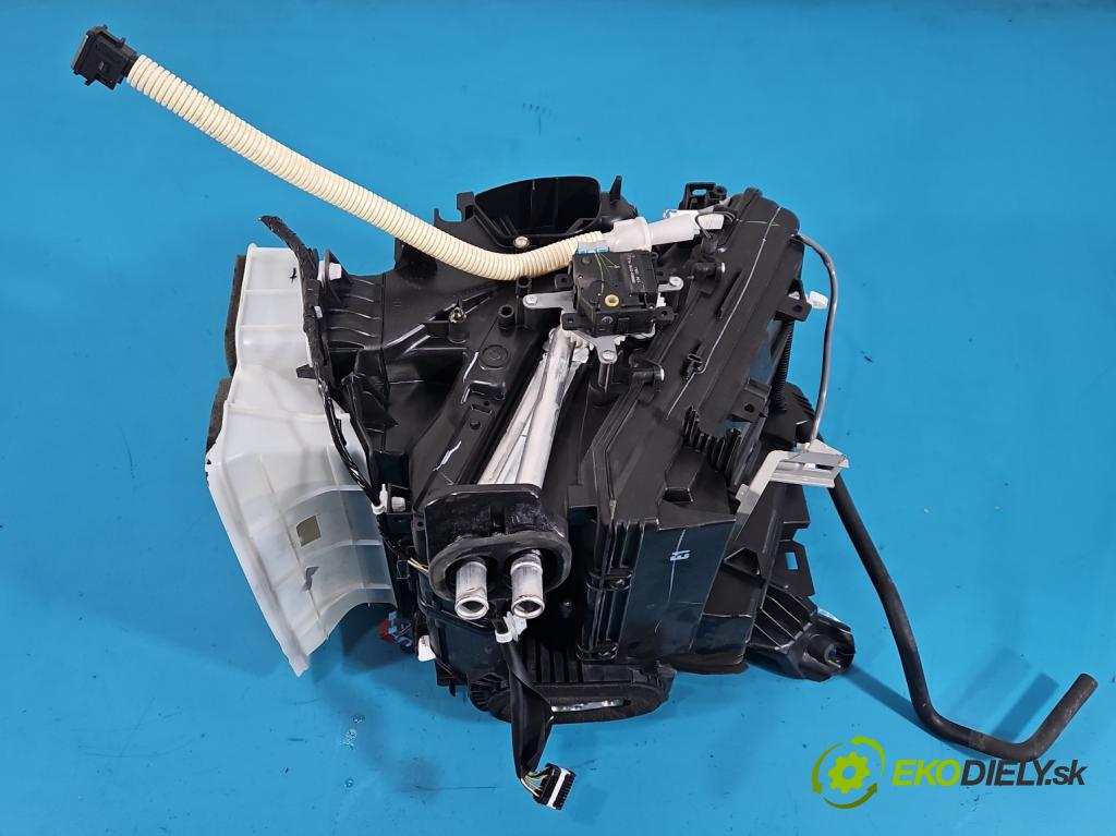 Toyota Corolla E16/E18  2013-2019 1.6 16V 132 hp manual 97 kW 1598 cm3 4- radiátor  (Radiátor topení)