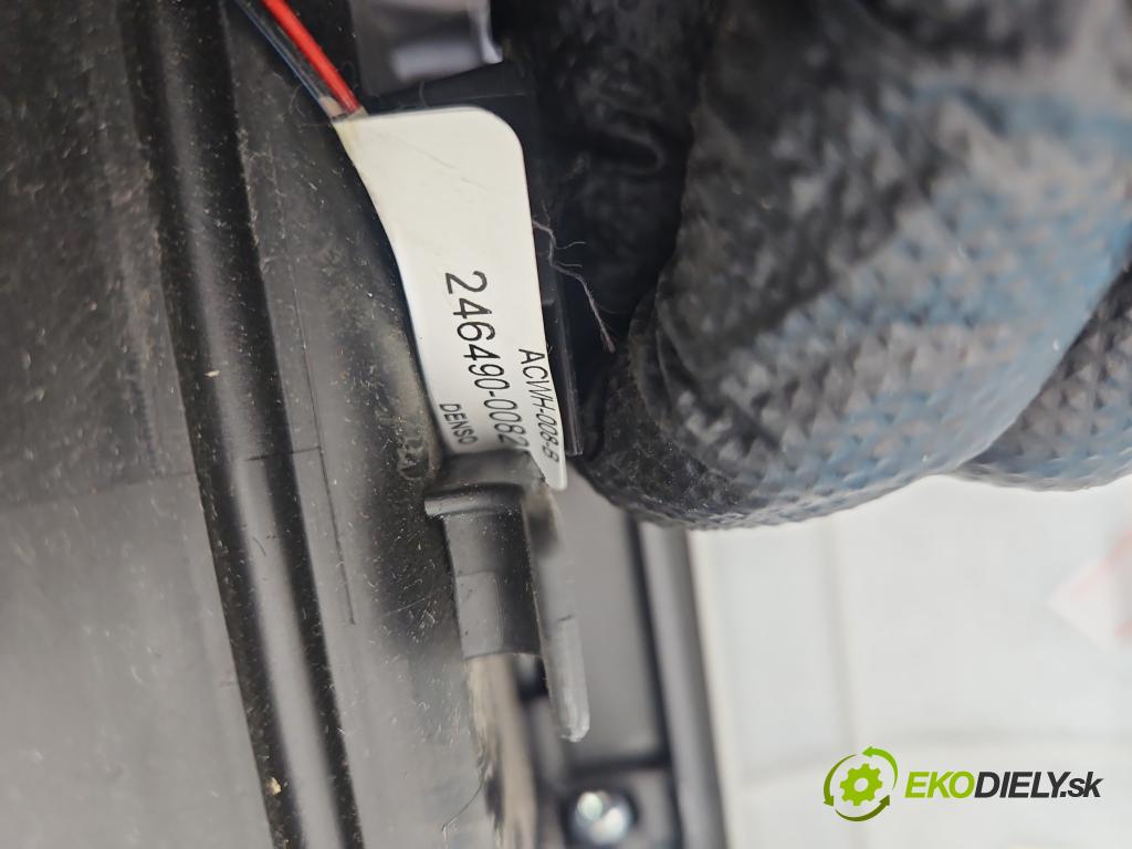 Toyota Corolla E16/E18  2013-2019 1.6 16V 132 hp manual 97 kW 1598 cm3 4- radiátor  (Radiátor topení)