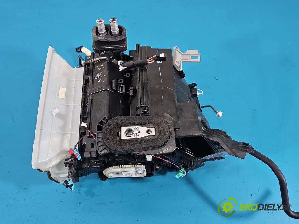 Toyota Corolla E16/E18  2013-2019 1.6 16V 132 hp manual 97 kW 1598 cm3 4- radiátor  (Radiátor topení)