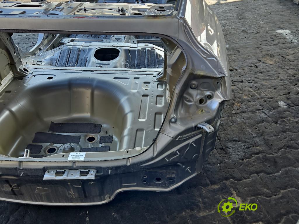 Hyundai Elantra VII 2020- 1.6 16V manual 90.2 kW 1598 cm3 4- blatník zadné pravý