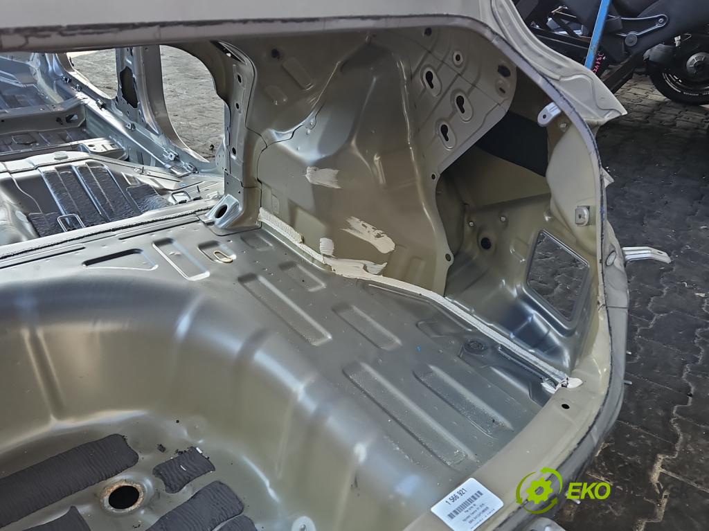 Hyundai Elantra VII 2020- 1.6 16V manual 90.2 kW 1598 cm3 4- blatník zadné pravý