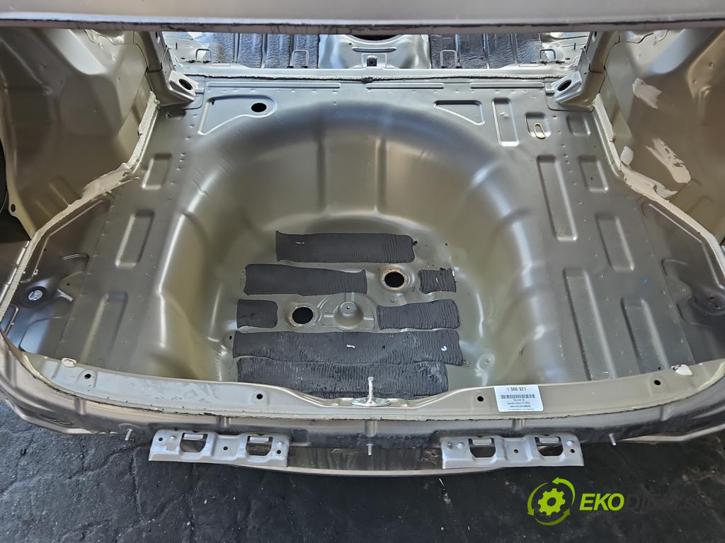 Hyundai Elantra VII 2020- 1.6 16V manual 90.2 kW 1598 cm3 4- pas zadní: