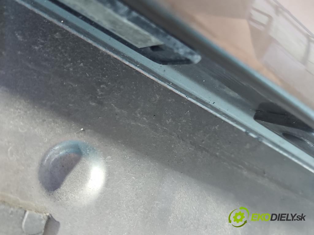 Peugeot 208 I 2012-2019 1.6 hdi 92 HP manual 68 kW 1560 cm3 5- zadna kufor  (Kapota zadná (kufor))