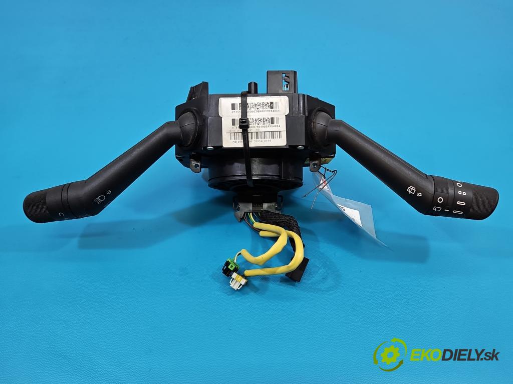 Fiat Punto Grande 1.3 jtd 90 HP manual 66 kW 1248 cm3 5- prepínač komplex: 735521315 (Prepínacie páčky pod volantom)