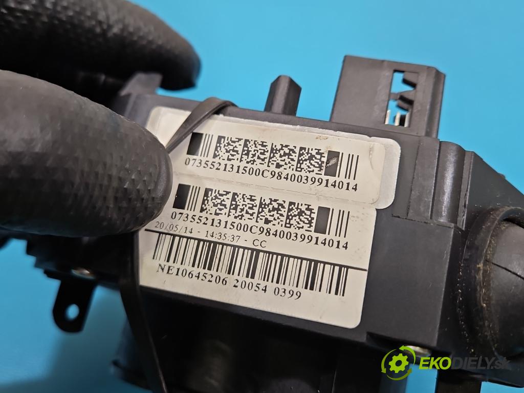 Fiat Punto Grande 1.3 jtd 90 HP manual 66 kW 1248 cm3 5- prepínač komplex: 735521315 (Prepínacie páčky pod volantom)