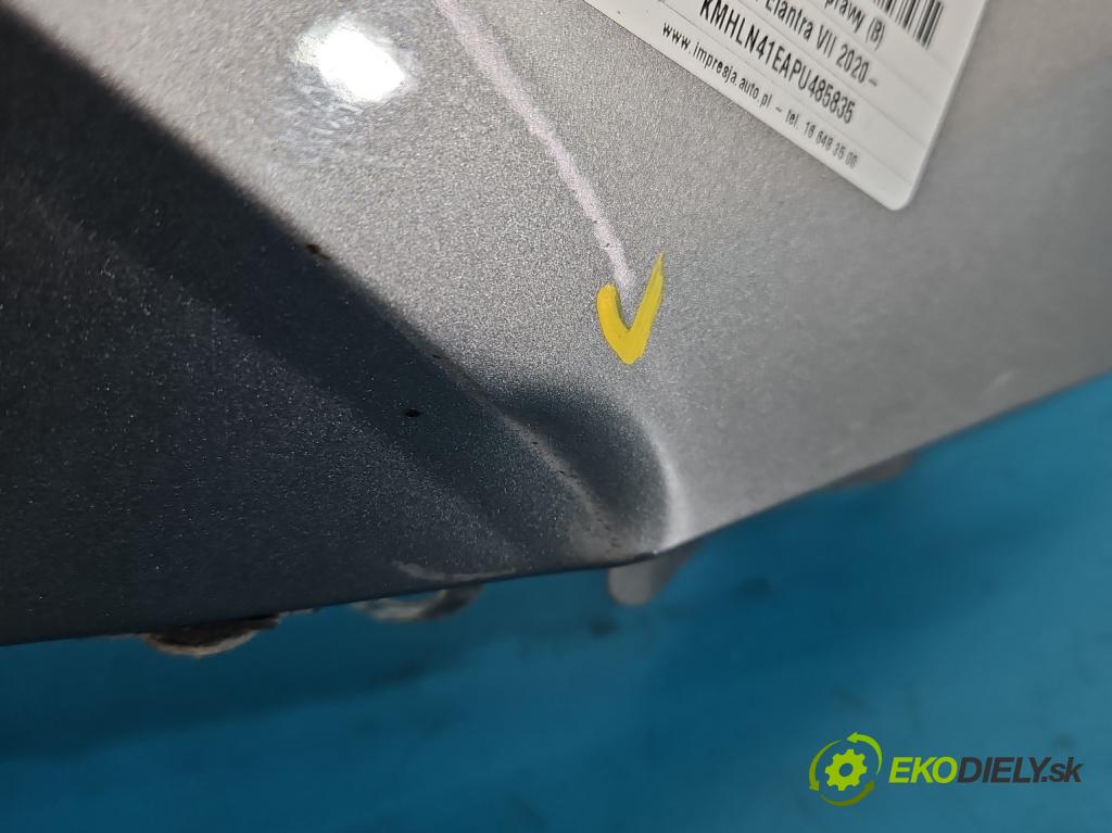 Hyundai Elantra VII 2020- 1.6 16V manual 90.2 kW 1598 cm3 4- blatník predné pravý  (Kľučka dverí ostatné)