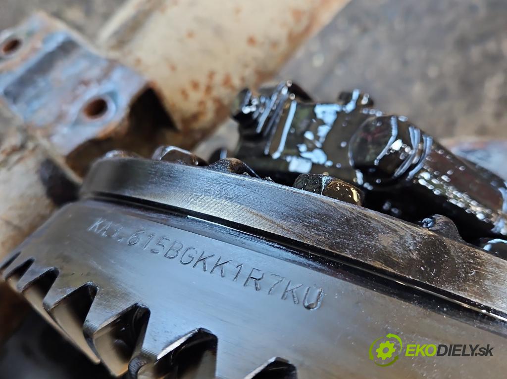 Hyundai H1 II 2007-2023 2.5 crdi 170 HP manual 125 kW 2497 cm3 5- Most: zadní: