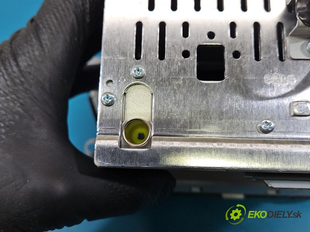 Hyundai i20 II 2014 -2020 1.2 16V 84KM manual 62 kW 1248 cm3 5- Radio originál 96170-C8050