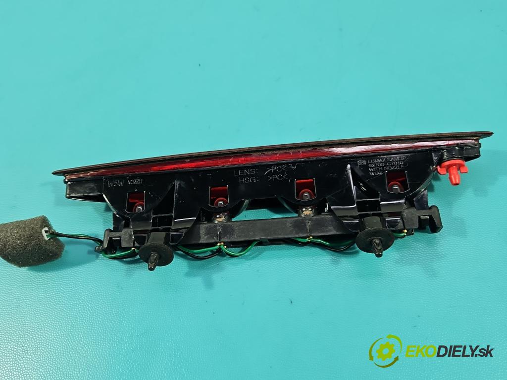 Hyundai i20 II 2014 -2020 1.2 16V 84KM manual 62 kW 1248 cm3 5- světlo: stop: 92700-C7010