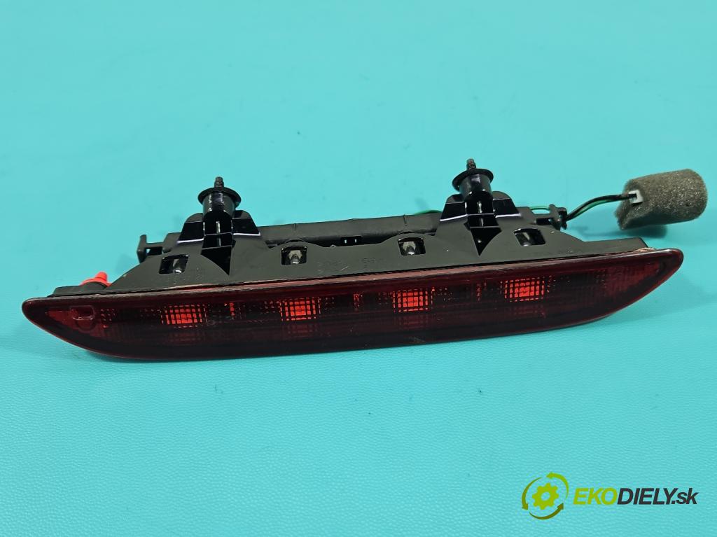 Hyundai i20 II 2014 -2020 1.2 16V 84KM manual 62 kW 1248 cm3 5- světlo: stop: 92700-C7010