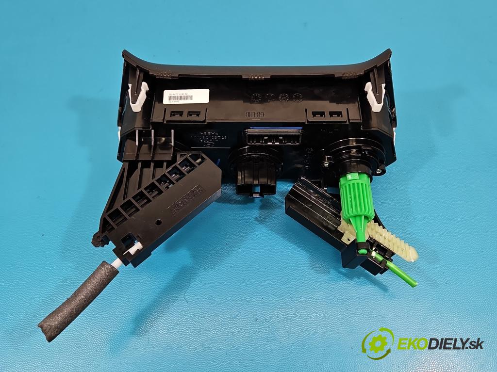 Hyundai i20 II 2014 -2020 1.2 16V 84KM manual 62 kW 1248 cm3 5- palubní deska panel topení 97250-C8110