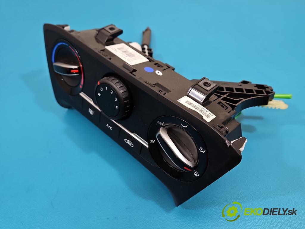 Hyundai i20 II 2014 -2020 1.2 16V 84KM manual 62 kW 1248 cm3 5- palubní deska panel topení 97250-C8110