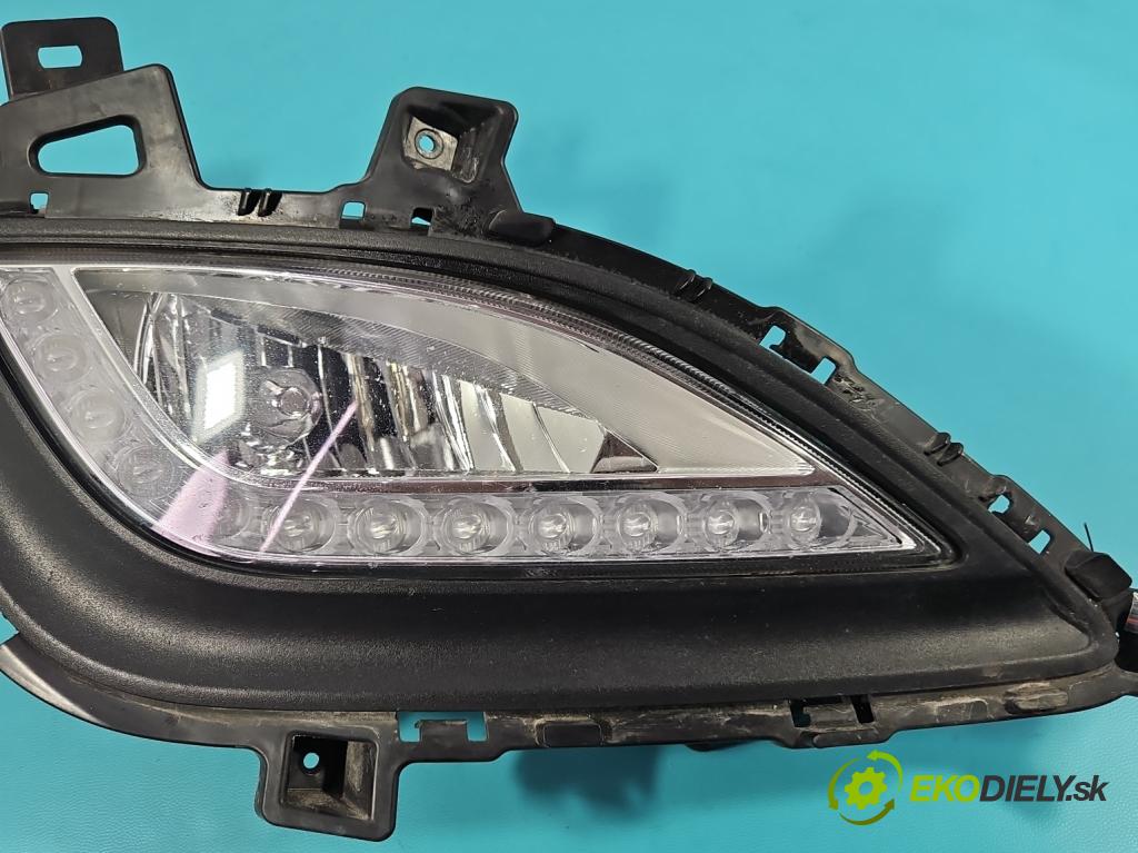 Hyundai I30 II 2012-2016 1.4 16V 100 HP manual 73.2 kW 1396 cm3 5- Halogen pravý 92202-A61 (Kľučka dverí ostatné)