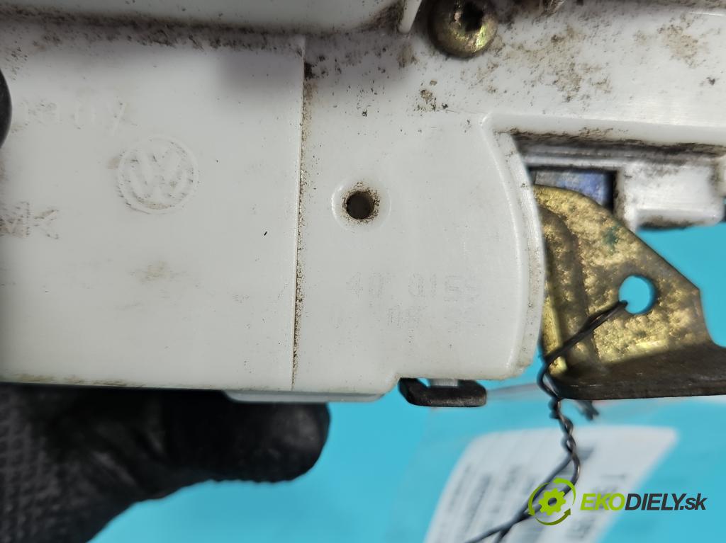 Vw Polo III 6N 1994-2001 1.4 16V 75 hp manual 55 kW 1390 cm3 5- zámek přední levý