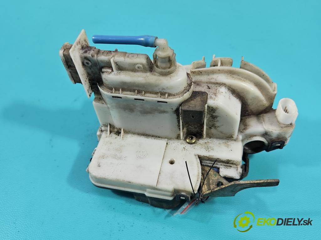 Vw Polo III 6N 1994-2001 1.4 16V 75 hp manual 55 kW 1390 cm3 5- zámek přední levý