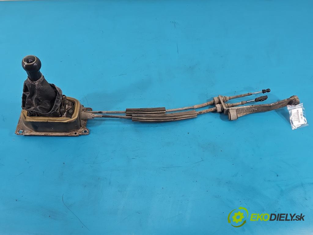 Vw Polo III 6N 1994-2001 1.4 16V 75 hp manual 55 kW 1390 cm3 5- kulisa změny stupňová  (Řadicí páka (kulisa) )