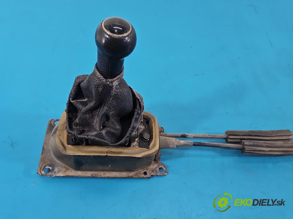 Vw Polo III 6N 1994-2001 1.4 16V 75 hp manual 55 kW 1390 cm3 5- kulisa změny stupňová  (Řadicí páka (kulisa) )