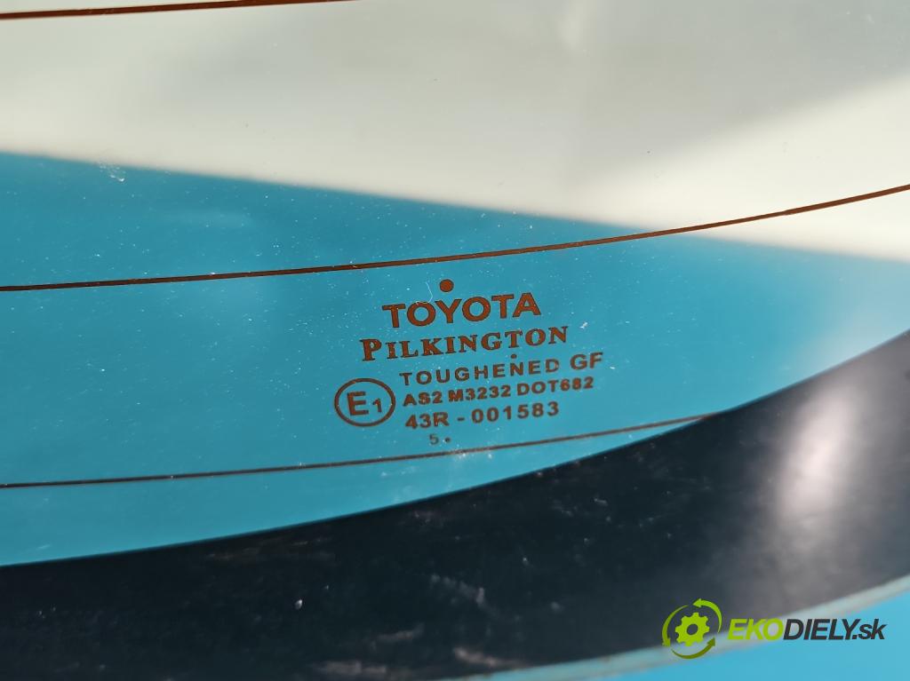 Toyota Corolla E12 2001-2009 1.4 D4D 90 HP manual 66 kW 1364 cm3 5- sklo zadná  (Sklo zadné)
