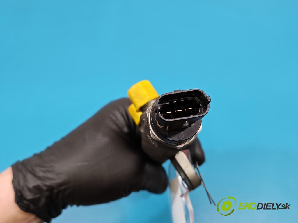 Fiat Punto Grande 1.3 jtd 90 hp manual 66 kW 1248 cm3 5- lišta vstřikovací 0445214141 (Vstřikovací lišta)