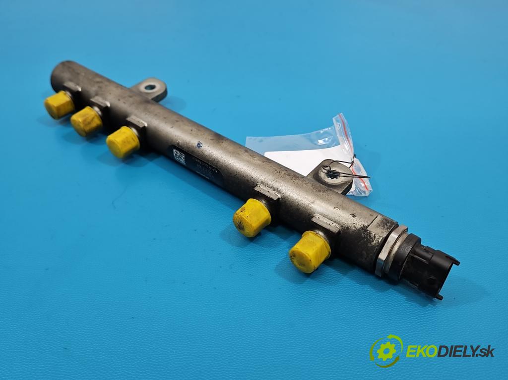 Fiat Punto Grande 1.3 jtd 90 HP manual 66 kW 1248 cm3 5- lišta vstrekovacia 0445214141 (Vstrekovacia lišta)