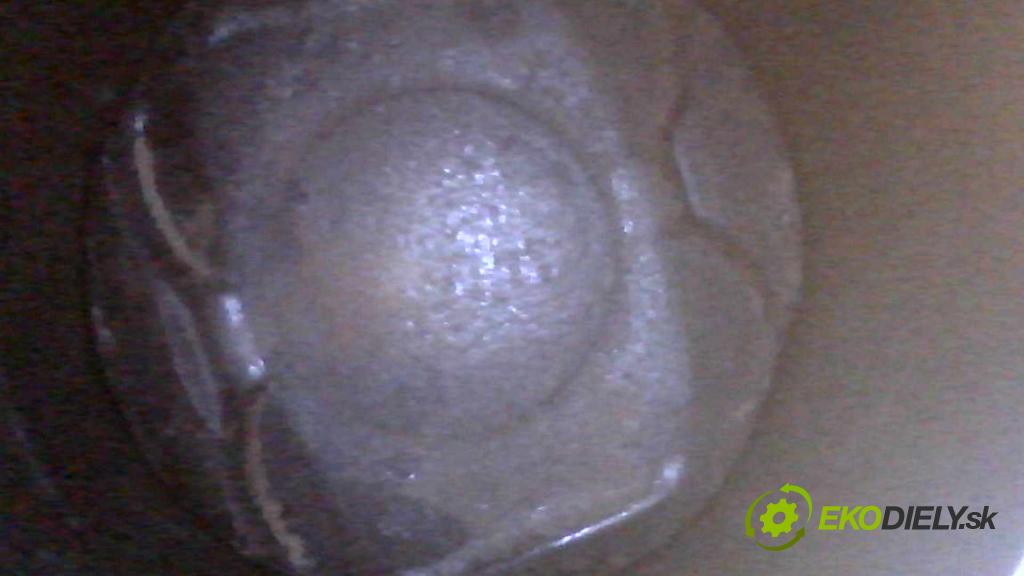 Toyota Corolla E16/E18  2013-2019 1.6 16V 132  HP manual 97 kW 1598 cm3 4- motor benzín: 1ZR