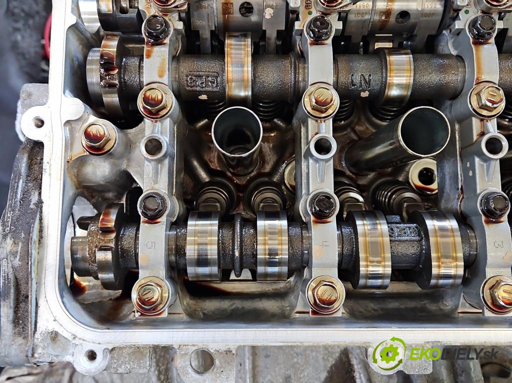 Toyota Corolla E16/E18  2013-2019 1.6 16V 132  HP manual 97 kW 1598 cm3 4- motor benzín: 1ZR