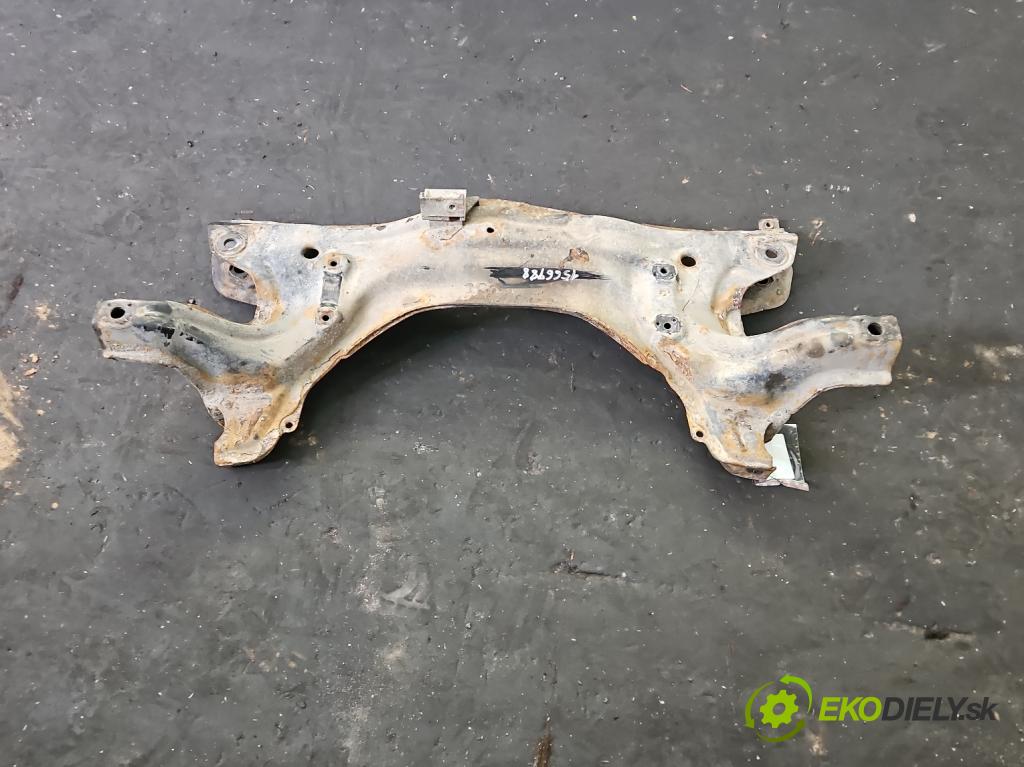 Vw Polo III 6N 1994-2001 1.0 8V 50KM manual 37 kW 999 cm3 5- výztuha motoru 