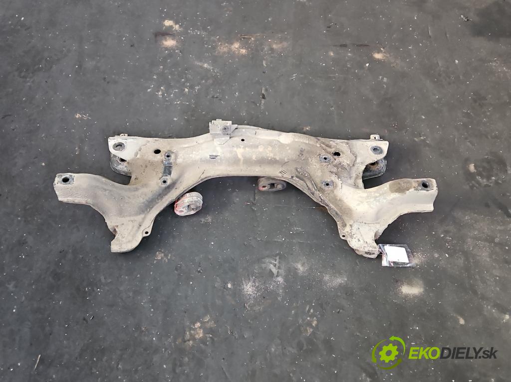 Vw Polo III 6N 1994-2001 1.4 16V 75 hp manual 55 kW 1390 cm3 5- výztuha motoru 