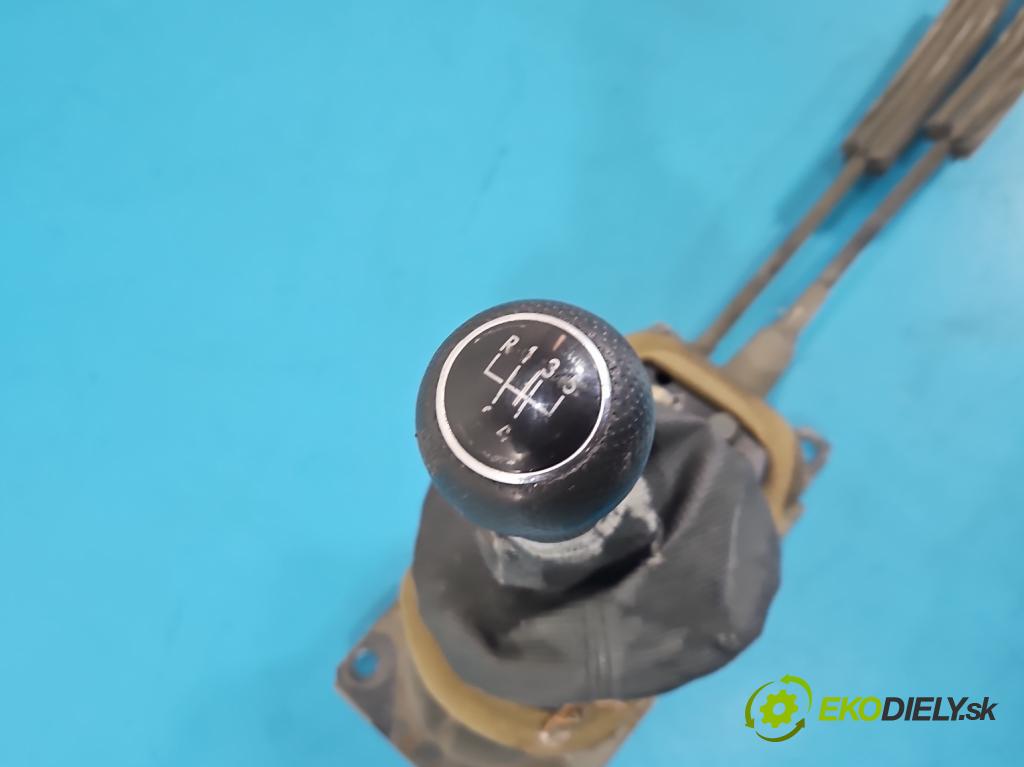 Vw Polo III 6N 1994-2001 1.4 16V 75 HP manual 55 kW 1390 cm3 5- Páka: Změny: stupeň,rýchlosť  (Rýchlostná páka (kulisa))