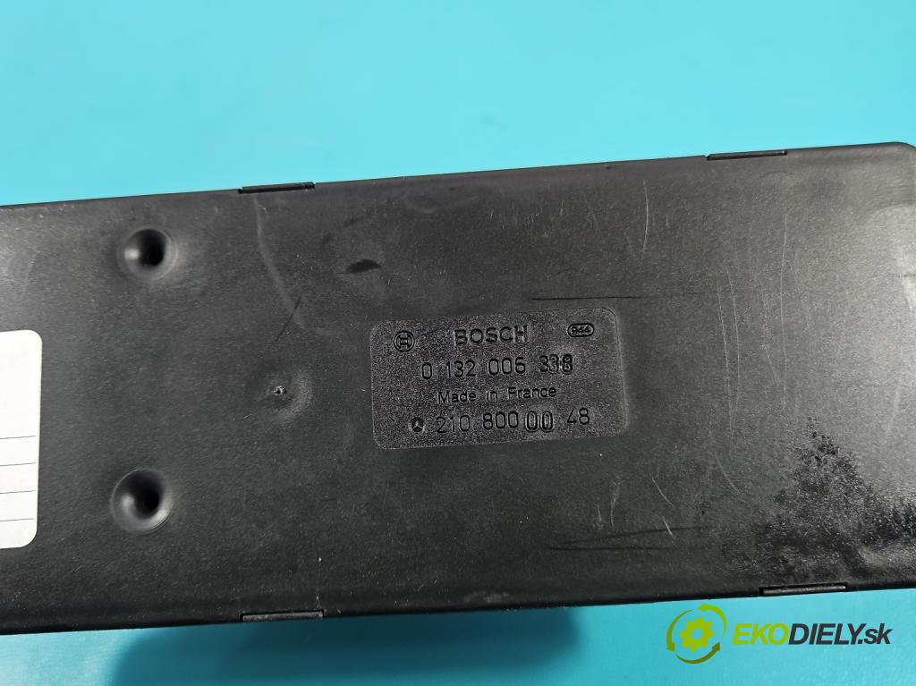 Mercedes E W210 1995-2002 2.0 8V 136 HP manual 100 kW 1998 cm3 4- Centrální: zámek: 0132006338