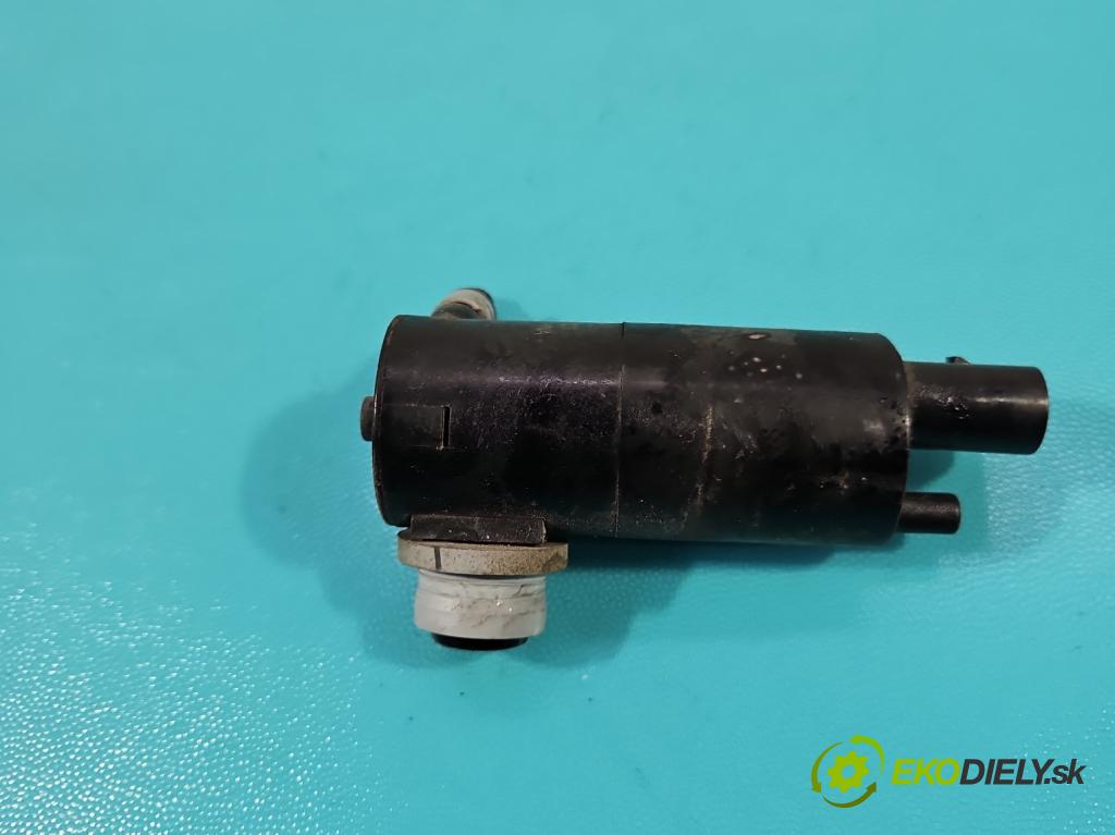 Toyota Corolla E16/E18  2013-2019 1.6 16V 132 hp manual 97 kW 1598 cm3 4- čerpadlo ostřikovačů 1018352001 (Motorek ostřikovačů)