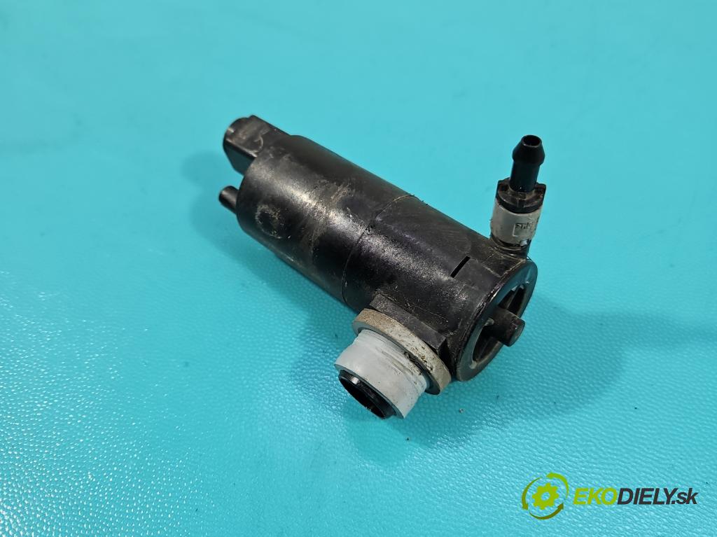 Toyota Corolla E16/E18  2013-2019 1.6 16V 132  HP manual 97 kW 1598 cm3 4- pompa ostrekovačov 1018352001 (Motorček ostrekovačov)