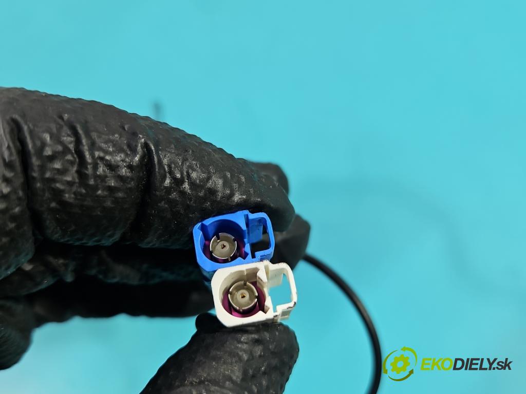 Peugeot 208 I 2012-2019 1.6 hdi 92 hp manual 68 kW 1560 cm3 5- Antena 9801610880