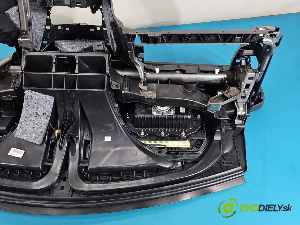 Peugeot 208 I 2012-2019 1.6 hdi 92 hp manual 68 kW 1560 cm3 5- kokpit,přistrojova deska 9672848580